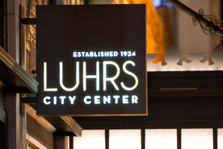 luhrs_sign_ht